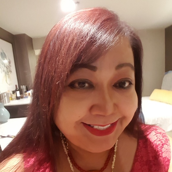 Meet your Posher, Marites - Picture 2 of 6